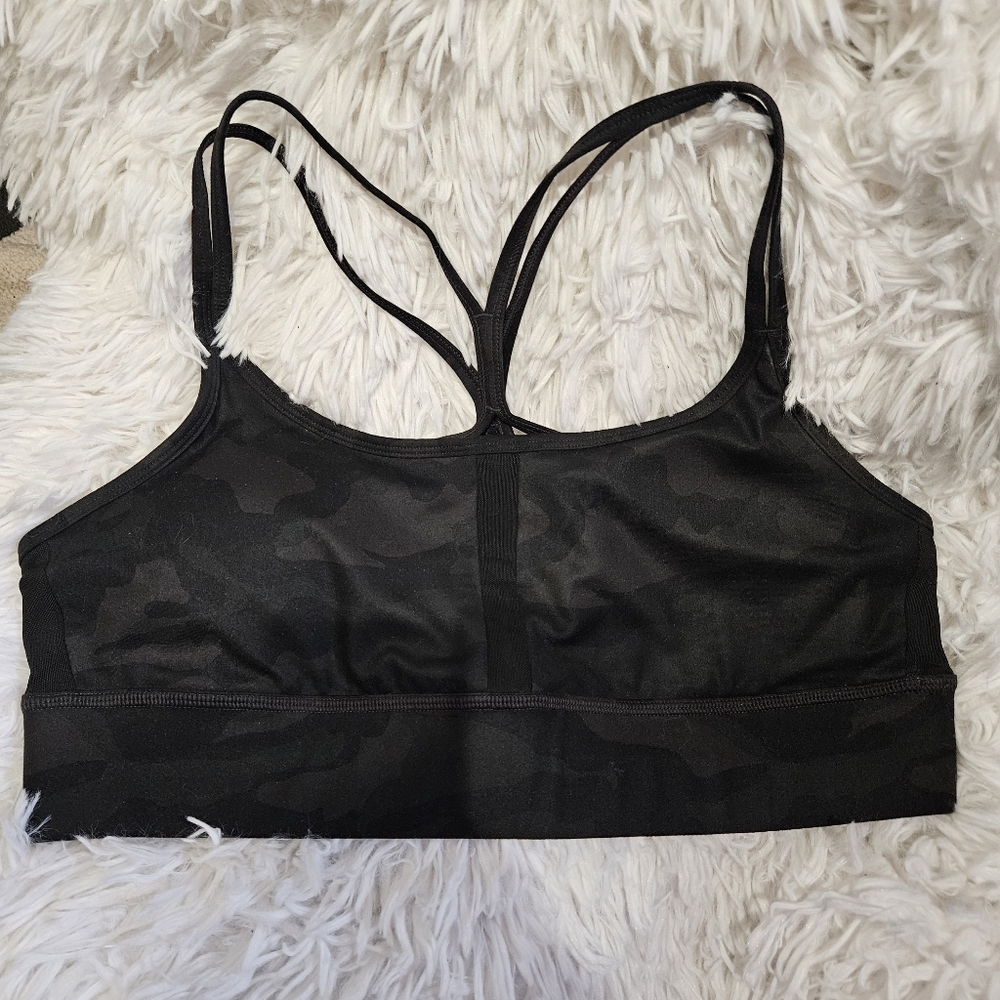 NWOT camo sport bra‎